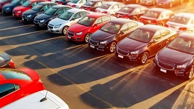 بتتباع بالأسعار القديمة، رينج روفر ومرسيدس تحت كوبري عباس
