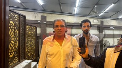 خالد يوسف يقدم واجب العزاء لأسرة شريفة ماهر (صور)