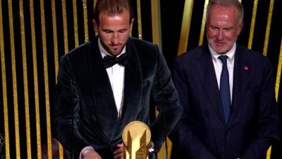 كين يقاسم مبابي جائزة جيرد مولر لأفضل مهاجم في عام 2024