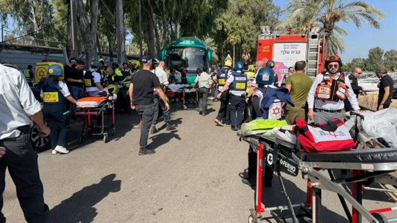 حادث دهس في محطة حافلات بمنطقة في تل أبيب