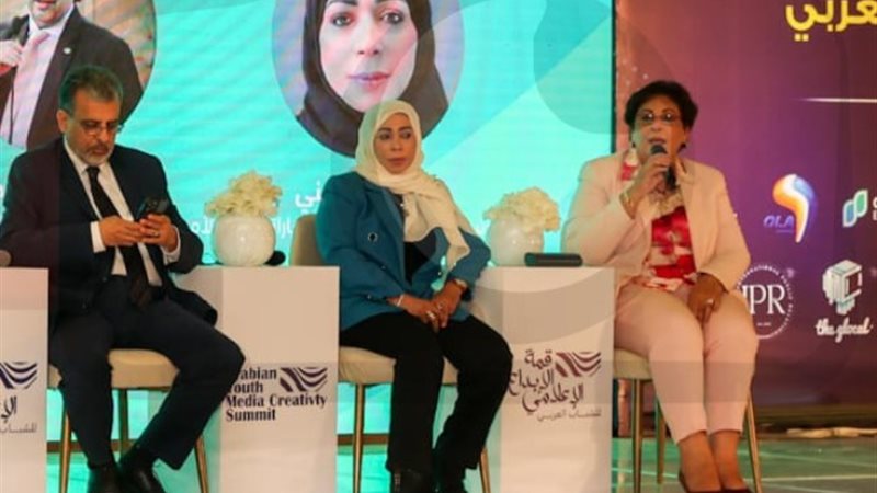 الدكتورة عزة أحمد هيكل، مستشار رئيس الأكاديمية العربية للعل