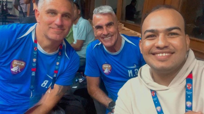 مدربي العين الإماراتي ومحرر موقع الجمهور