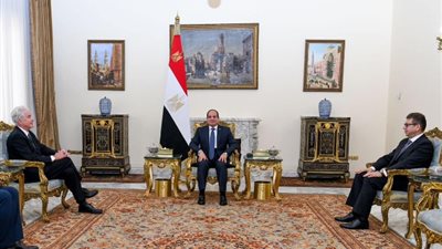 الرئيس السيسي يستقبل رئيس المخابرات المركزية الأمريكية