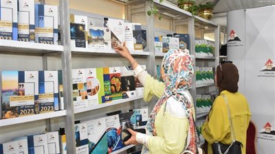 «معلومات الوزراء» يشارك في فعاليات معرض كتاب الأكاديمية العسكرية