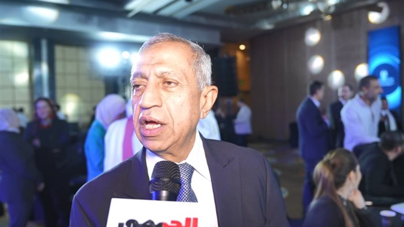 الدكتور إسماعيل فرج رئيس الأكاديمية العربية