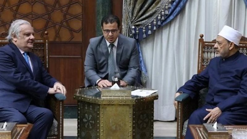 خلال اللقاء