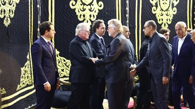 محمود قابيل وتامر عبدالمنعم يقدمان واجب العزاء في وفاة مصطفى فهمي