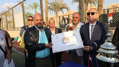 محافظ القاهرة يشهد نهائي دور المدن المطورة ويكرم الفائزين