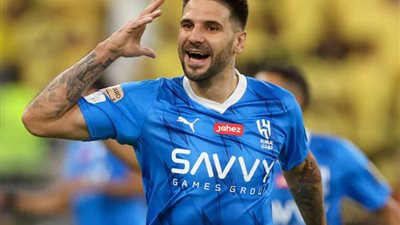 ميتروفيتش يضيف الهدف الثاني للهلال في شباك استقلال طهران (فيديو)