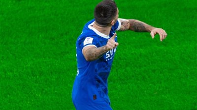 «توهج ميتروفيتش»، الهلال يتقدم 2-0 على استقلال طهران بالشوط الأول (فيديو)