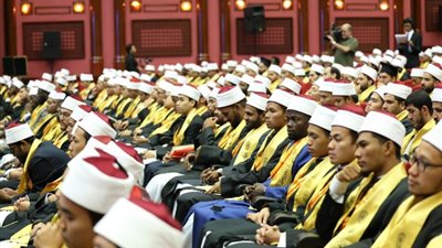 انطلاق احتفالية تخريج دفعة جديدة من الطلاب الوافدين بالأزهر باسم 