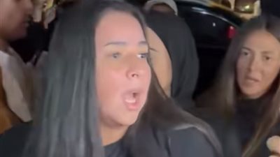 إيمي سمير غانم تشارك في عزاء الفنان الراحل مصطفى فهمي