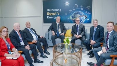 وزير البترول يعقد مباحثات مع «شيفرون» العالمية لبحث مستجدات الأعمال بتنمية حقل نرجس