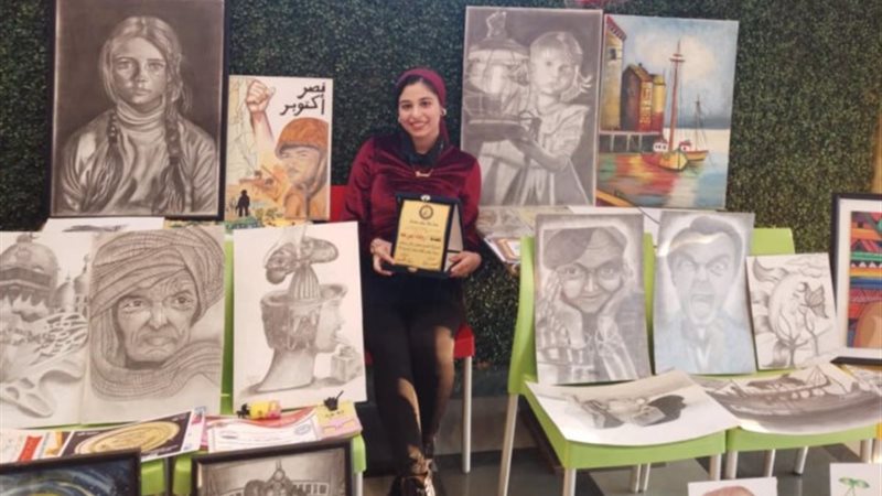 روفانا فنانة تشكيلية من محافظة دمياط