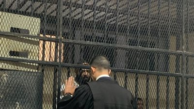 بدء أولى جلسات محاكمة عامل العصير المتهم بقتل نجل صاحب قهوة أسوان