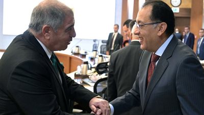 النائب فؤاد أباظة يطالب بتشديد الرقابة على الأسواق وضرورة دعم المزارعين