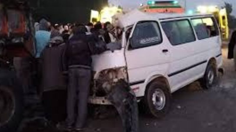 اصطدام ميكروباص -أرشيفية