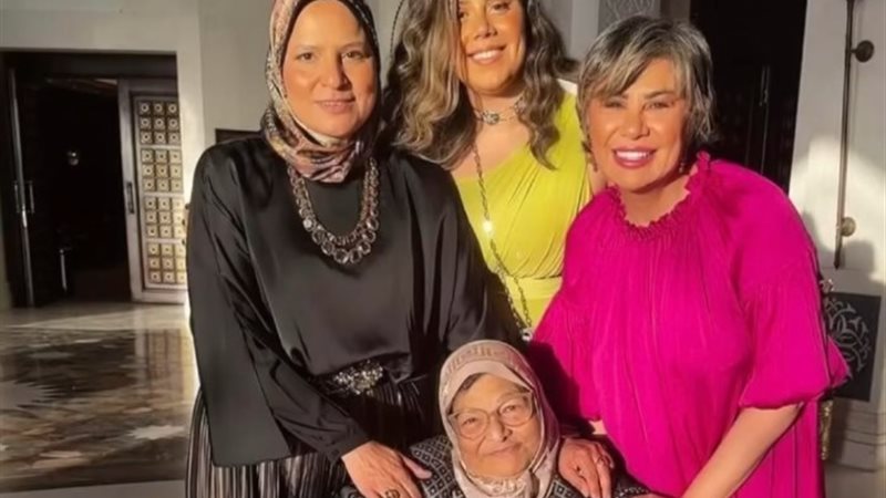 مفيش شيحة وعائلتها