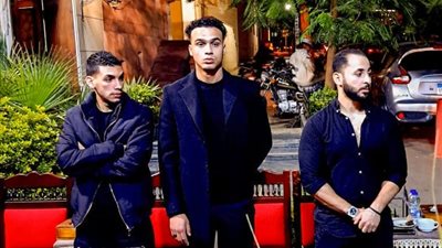 بدء عزاء ابنة الشاعر الغنائي مصطفى حدوتة (صور)