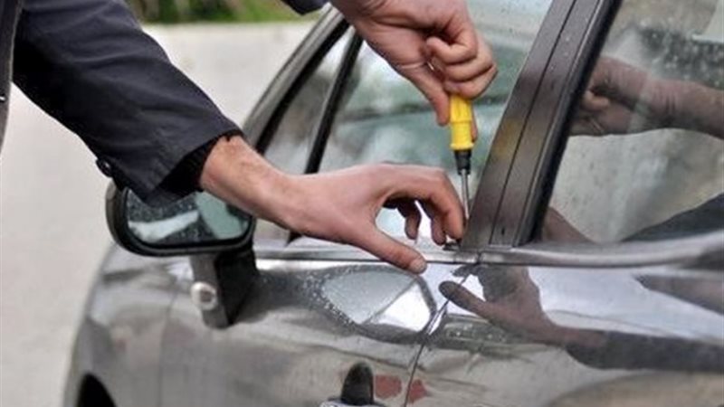 سرقة سيارات