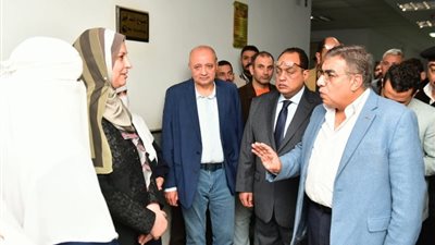 محافظ الدقهلية ومدير الأمن بمستشفى المطرية للاطمئنان على مصابي الحادث