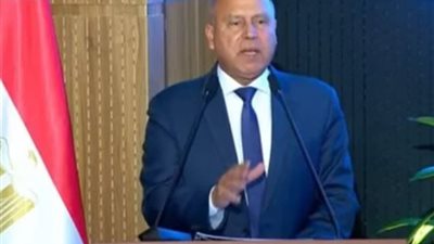 كامل الوزير: أي منشأة صناعية تقام فوق أراض زراعية ستُزال فورا