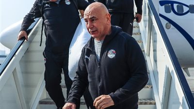 منتخب مصر يصل القاهرة بعد التعادل مع كاب فيردي في تصفيات أمم إفريقيا 2025