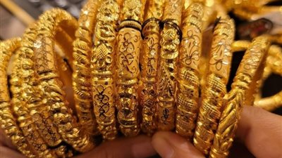 أسعار الذهب اليوم في مصر، خسائر تجار الصاغة تتواصل بسبب الانهيار الكبير