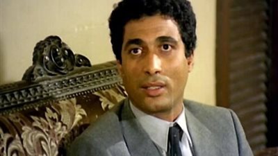 78 عاما على ميلاد «النمر الأسود»، كيف سيطر أحمد زكي على قلوب المصريين؟