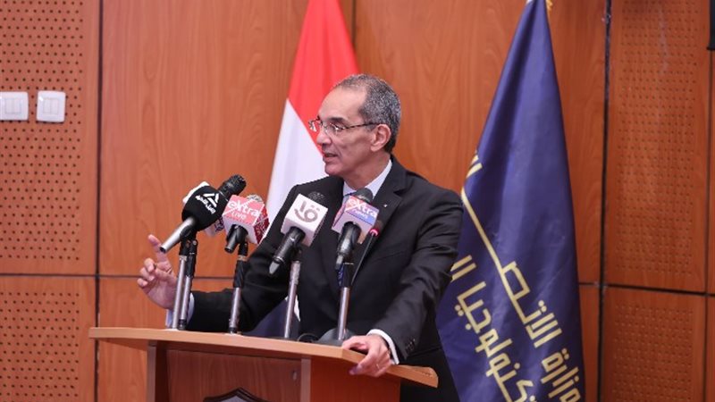 وزير الاتصالات