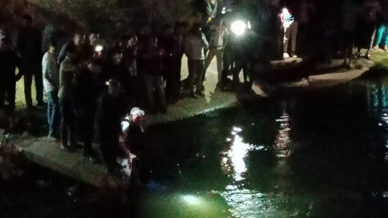 انتشال جثة من ترعة _ أرشيفية