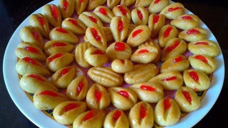 حلوى رموش الست
