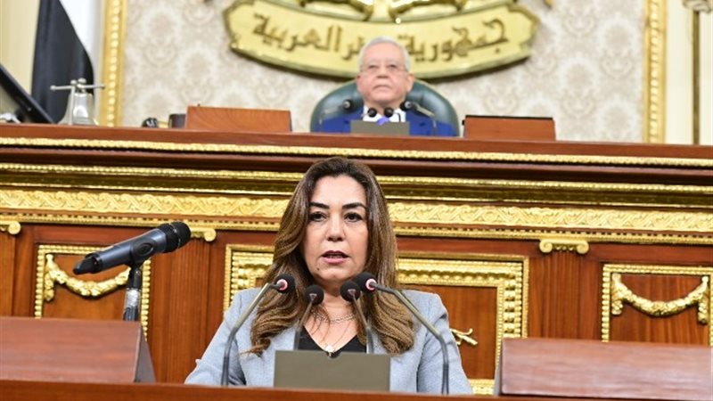 الدكتورة منال عوض