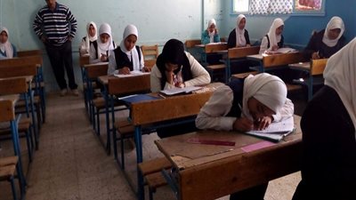 موعد وضوابط امتحانات شهر نوفمبر لصفوف النقل
