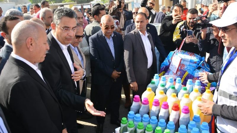وزير التموين