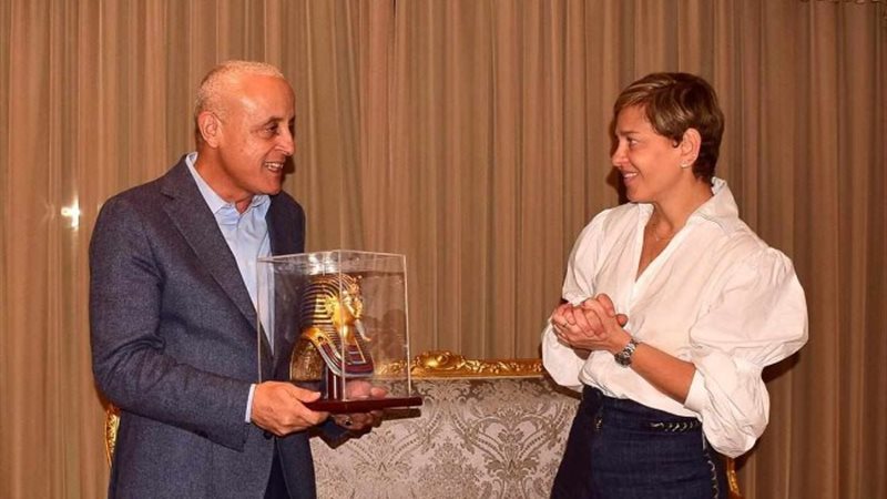 فيرونيكا الكوسير جارسيا و محافظ الأقصر