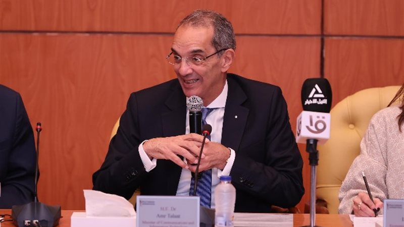 الدكتور عمرو طلعت وزير الاتصالات وتكنولوجيا المعلومات