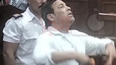 وصول سعد الصغير لمقر محكمة جنايات شمال القاهرة لبدء محاكمته