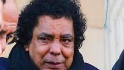 رغم مرضه، محمد منير لم يتغيب عن جنازة محمد رحيم