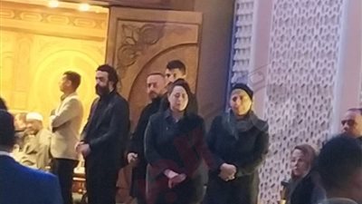 أنوسة كوتة أرملة محمد رحيم تستقبل عزاءه بمسجد الشرطة (فيديو)