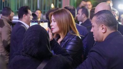 دموع وحزن، كارول سماحة تبكي في عزاء محمد رحيم (صور)