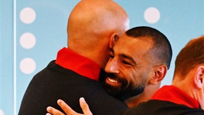 تعليق جديد من مدرب ليفربول عن رحيل محمد صلاح