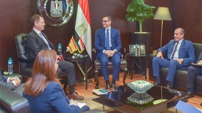 وزير الاستثمار: مصر بيئة استثمارية واعدة للشركات الإسبانية في مجالات التكنولوجيا والطاقة