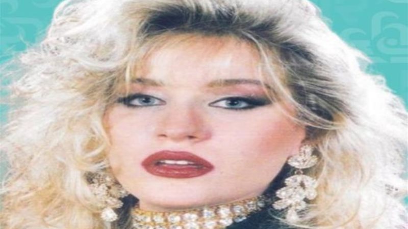 الفنانة شيرين سيف النصر