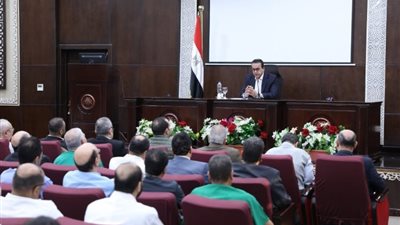 وزير الصحة يوجه بتسريع إجراءات إصدار القرارات العلاجية بمعهد القلب القومي