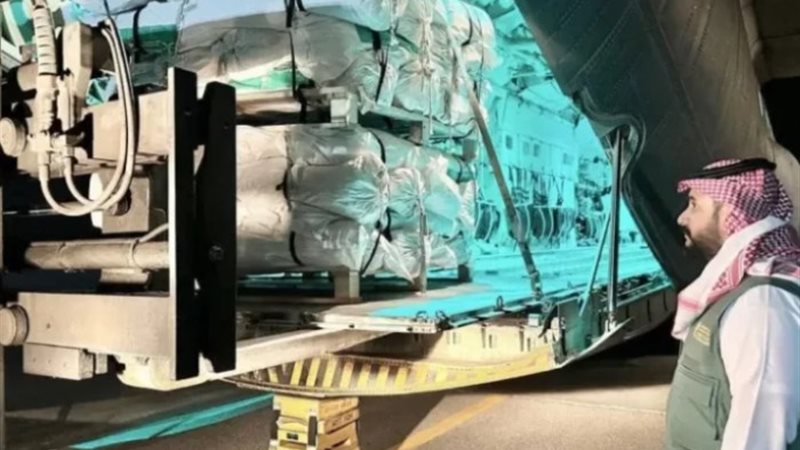 الطائرة الإغاثية السعودية الـ26 للبنان