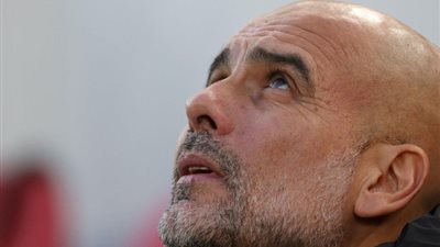 جوارديولا يظهر بجراح فيينورد أمام ليفربول (صور)