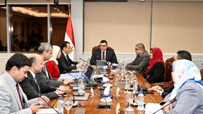 وزير الإسكان يتابع موقف خطة تحديث الأحوزة العمرانية