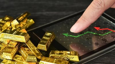 بعد تهديدات ترامب لدول البريكس، الذهب يتراجع عالميًا (اعرف سعره في مصر الآن)