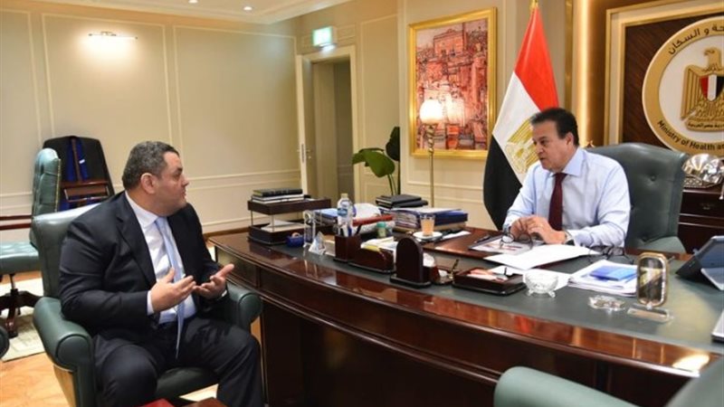 نائب رئيس الوزراء و سفير مصر بالفلبين
